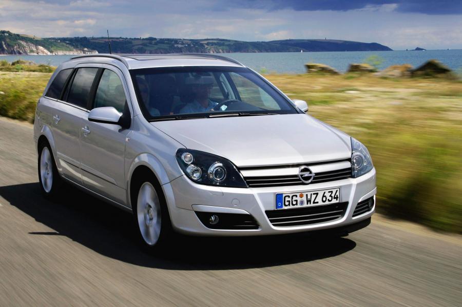  Opel Astra Caravan 2005 года  (фото 24 из 58)